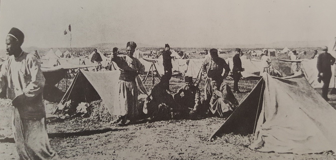 Campement militaire des forces françaises à quelques kilomètres de la ville d'Oujda en 1907. / Ph. Mémoires du patrimoine marocain