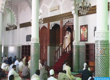 SM le Roi, Amir Al-Mouminine, ordonne l’ouverture des mosquées édifiées ou ayant fait l’objet de tra