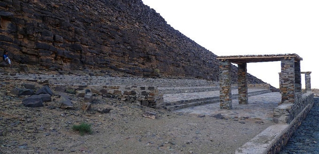 Une epalanade a ete construite à Foum Chenna pour valoriser le site.