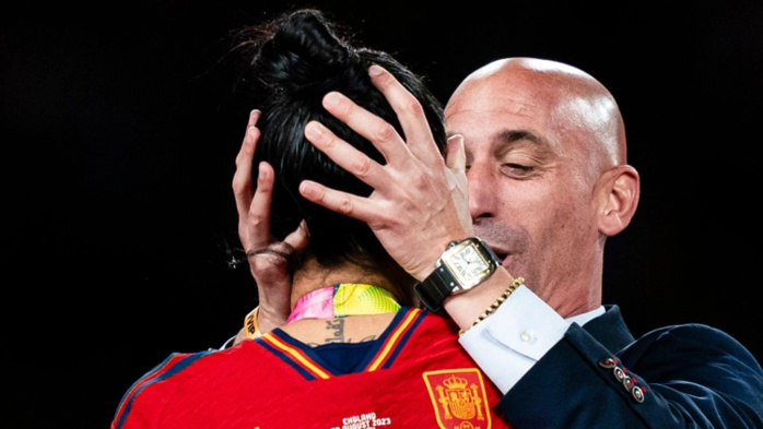 Football espagnol/ Affaire du ‘’baiser forcé’’ : Grève des Championnes, suspension du président !