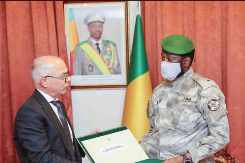 Mali: Chakib Benmoussa remet un message royal au Colonel Assimi Goïta