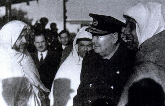 El Glaoui avec le Premier ministre Winston Churchill. / Ph. Livre d'Abdessadeq El Glaoui