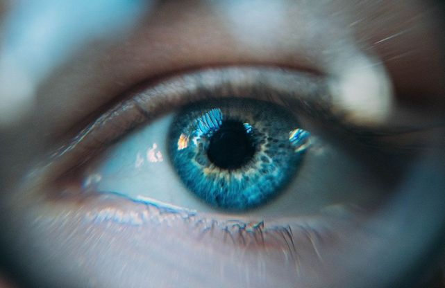 Alzheimer : on pourrait désormais détecter la maladie dans les yeux    
