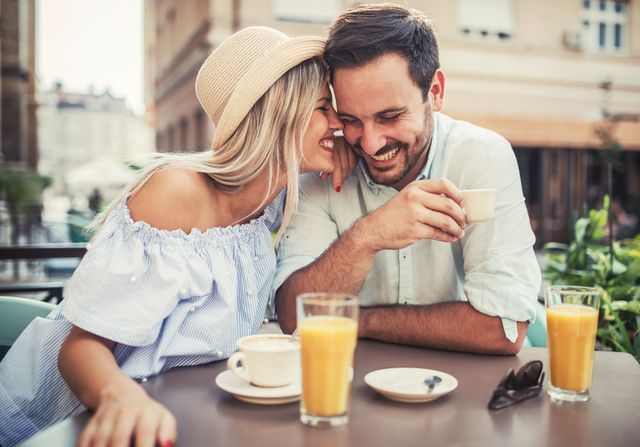 Micro-dating : le nouveau réflexe pour faire du bien à son couple ?