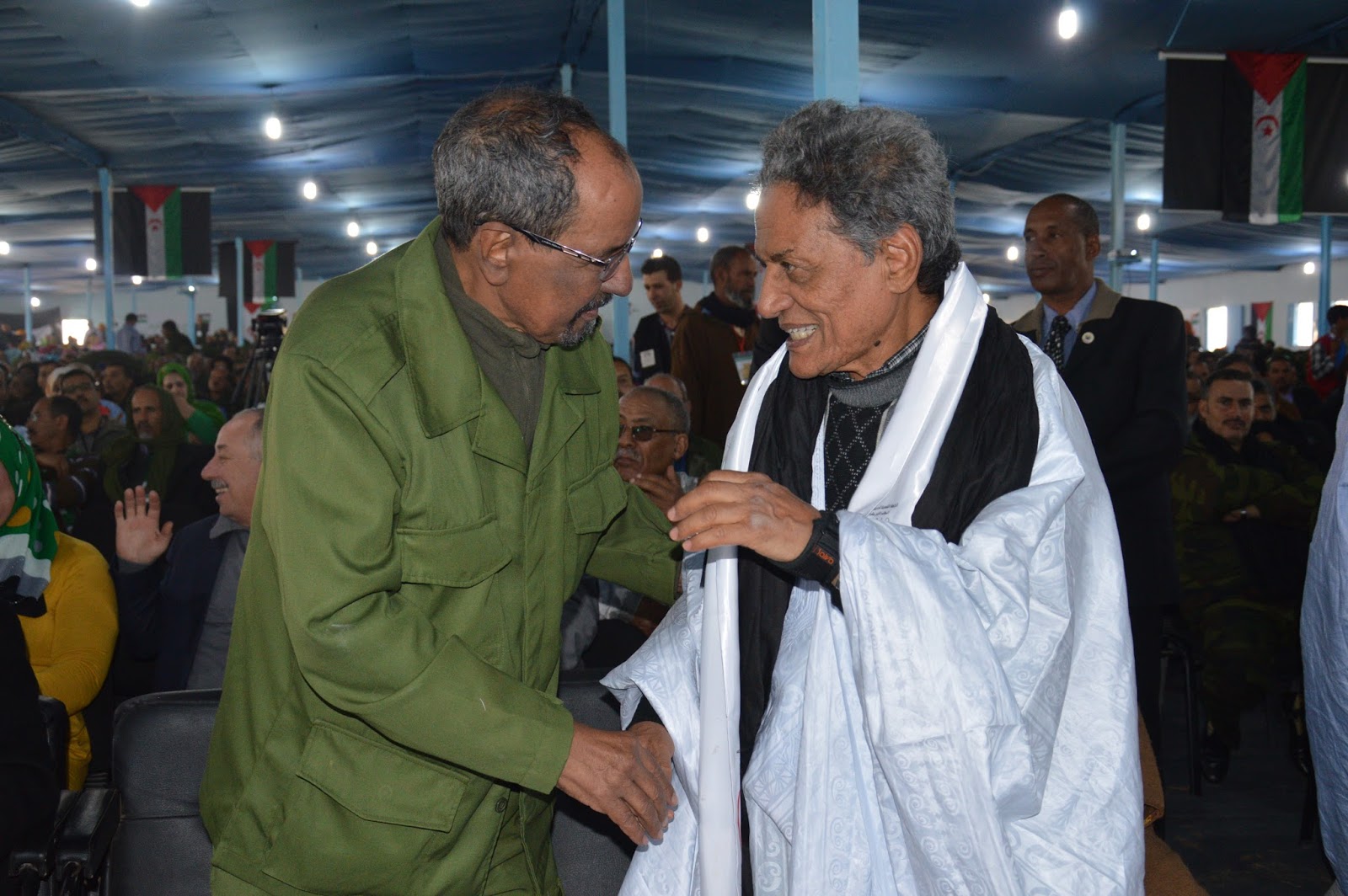 Ahmed Baba Meska avec l'ancien secrétaire général du Polisario Mohamed Abdelaziz. / Ph. DR